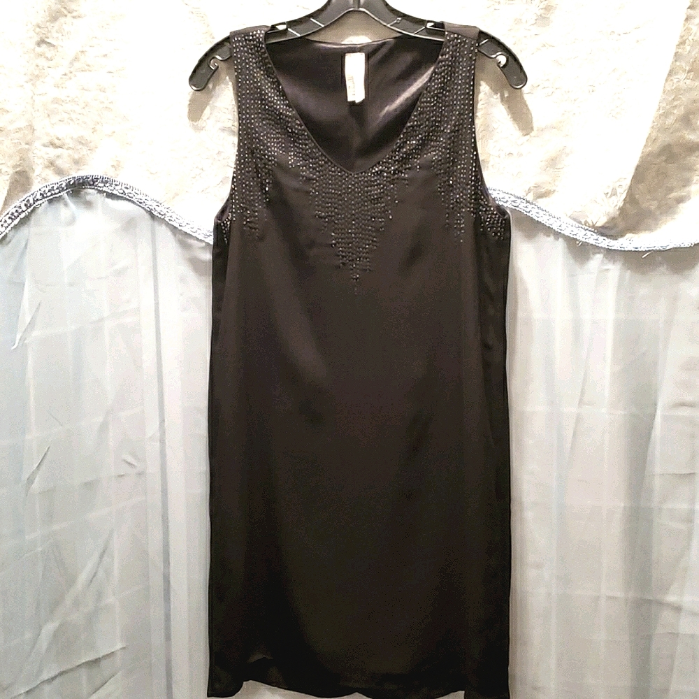 MI A MI BLACK SEQUIN SLEEVLESS SHEATH DR. SZ M